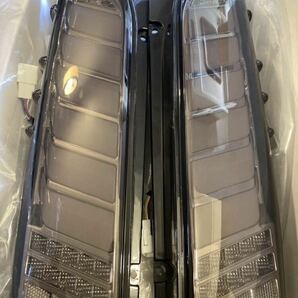 【未使用】トヨタ ハイエース 200系 フル LED テールランプ 左右セット レジアスエース シーケンシャル テールライトの画像6