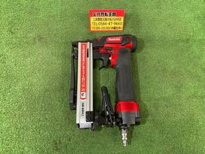 【中古品】★makita(マキタ) 10㎜高圧エアタッカ 赤 AT1025HB ITFQYIAZ6H60