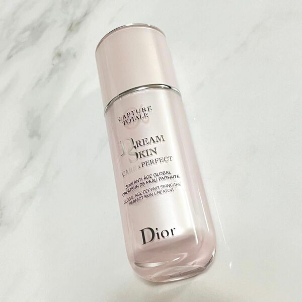 カプチュールトータルドリームスキン 50g Dior ディオール 乳液 スキンケア 下地 保湿 美容液 ベースメイク