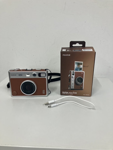 100円～★富士フイルム FUJIFILM INSTAX mini Evo ハイブリッドインスタントカメラ スマホプリンター ブラウン カメラ チェキ 