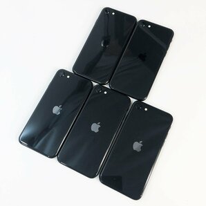 Apple iPhoneSE 第二世代 5台セット ブラック 64GB AU ○判定 初期化済み 通電確認 ジャンク扱い アップル 4 ∴の画像2