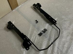 RECARO BMW 3シリーズ (S) E46 シートレール 右側 中古品