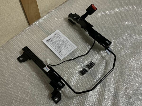 RECARO アクア NHP10 シートレール 運転席側 中古品 ③