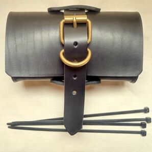 3mm厚姫路産ブラックヌメ革コンパクトバッグGの画像1
