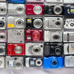 39 デジカメ ジャンク 80台 まとめ 纏め おまとめ 処分 未確認 大量 セット デジタルカメラ コンデジ 100台弱 SAMSUN SONY Nikon FUJIFILMの画像5