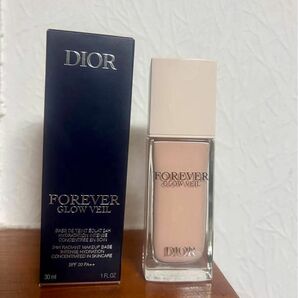 Dior スキンフォーエバー グロウ ヴェール