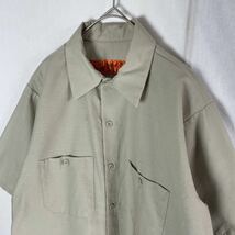 レッドキャップ　半袖ワークシャツ　古着　Mサイズ　ベージュ　WORKWEAR_画像2