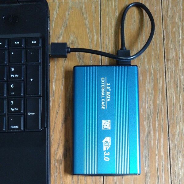 2.5インチ 外付け HDD 750GB 東芝製HDD B ポータブルタイプ 軽量アルミフレーム 人気のブルーカラー USB3.0