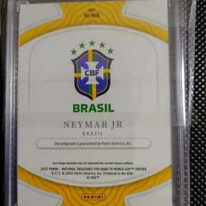 neymar ネイマール 99シリ PANINI NATIONAL TREASUREの画像2