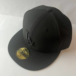 【未使用タグ付き】ニューエラ NEW ERAロサンゼルス ドジャース ブラック × ブラック 59FIFTY 13562255 サイズ7 キャップ