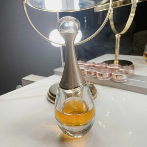 クリスチャンディオール オードゥ パルファン ジャドール 香水ボトル　Dior 75ml インテリア装飾品　コレクション