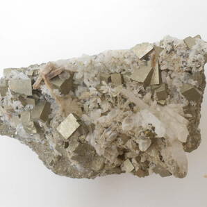 世∞2 水晶パイライト? 黄鉄鉱? 共生鉱物 約14×8cm 重さ約1.1kg 現状品 ＊画像ご確認お願いします。鉱物標本 天然石 原石 岩石 鉱石の画像3