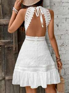 レディース ドレス バックレスとストラップディテールがデザインされた夏の女性ファッションホリデースタイルのラインドレス