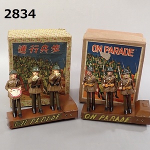 FK-2834◆コレクター放出品　当時物　ブリキ？玩具　兵隊さん　行進します　ON PARADE 現状品/歩兵行進　20240409