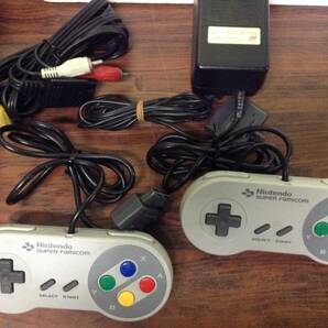 Nintendo Super Famicom console 2controllers w/box tested 任天堂 スーパーファミコン 本体 コントローラ2台 箱取説付き 動作確認済 C461の画像4