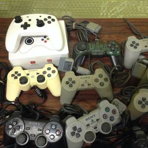 SONY Playstation PS3 PS2 PS1 20controllers working ソニー プレステ PS3 PS2 PS1 コントローラ 20台 動作品有 D685Tの画像3