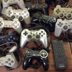 SONY Playstation PS3 PS2 PS1 20controllers working ソニー プレステ PS3 PS2 PS1 コントローラ 20台 動作品有 D685Tの画像6