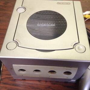 Nintendo GameCube Console 2controllers tested 任天堂 ゲームキューブ 本体1台 コントローラ2台 取説付 動作確認済 C560の画像2