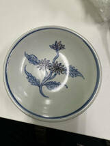 皿　焼物　和　花　花柄　約15センチ　かわいい　癒し　日本文化　中国　1枚　食卓　記念　中皿　　中古　現状品　長期保管品　E231_画像1