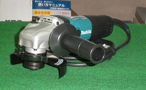 ①新品 マキタ GA5041C 125ｍｍ電子ディスクグラインダ ダイヤル変速付 機械式ブレ－キ付 再起動防止付 ソフトスタ－ト AC100V 新品