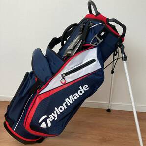 新品 TaylorMade/テーラーメイド セレクトプラス スタンドキャディバッグ 9型 47インチ対応 JJJ45 紺赤白 ゴルフバックの画像1