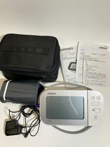 未使用に近い 美品 OMRON オムロン 自動電子血圧計 プレミアム19シリーズ 上腕式 HCR-7502T ケース入り 0417