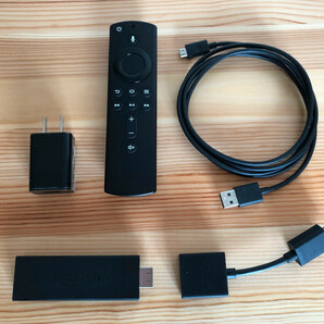 Amazon Fire TV Stick (第2世代) モデル番号 LY73PR 作動品: 本体/リモコン/HDMI延長アダプタ/USB電源アダプタ/USB電源ケーブル