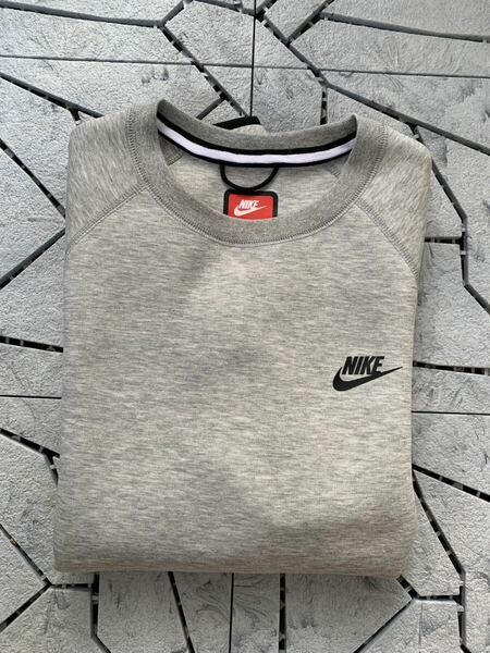 新品 ナイキ テックフリース メンズクルー XLサイズ NIKE クルーネック 送料無料