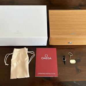 ★ Ω ★ 美品 OMEGA / オメガ スピードマスター 木製時計ケース 外箱、付属品付きジュエリーボックス ウッドケース 箱 BOX 本物 時計なしの画像1