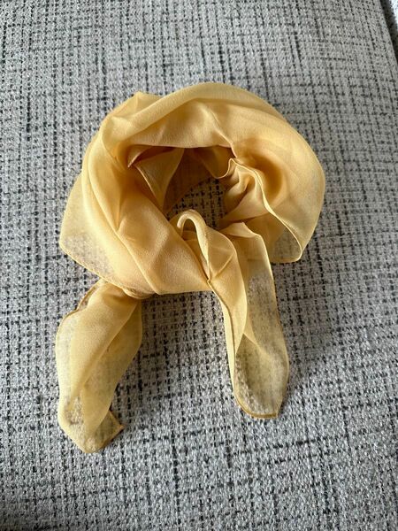 シルク　スカーフ　小さめ　イエロー系　単色　日本製