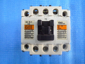 中古現状渡品 FUJI ELECTRIC 電磁開閉器 SC-5-1[19] コイル電圧AC200～220V コイルサージ吸収ユニット SZ-Z2付 富士電機