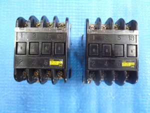 中古現状渡品 FUJI ELECTRIC 電磁接触器 SRCa3631-0X(4a) コイル電圧AC200V 2個セット 1個樹脂部欠け有り 富士電機