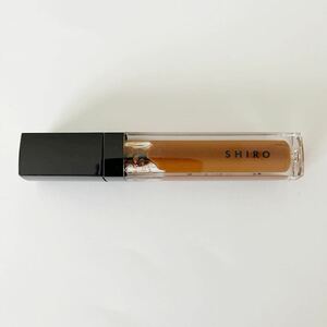 SHIRO / エッセンスリップオイルカラー 1I04 ショコラブラウン・リップグロス・唇用美容液・定価3850円