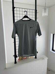 【美品】NIKE PRO DRI-FIT トップス