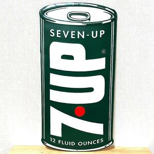 ブリキ看板 7UP アンティーク 懐かしい 缶 ガレージ グリーン かわいい 目立つ 緑 プレート 壁飾り アメリカン 雑貨 インテリア