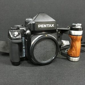 Q110-S1 ASAHI PENTAX アサヒ ペンタックス 67 II ボディ 本体 中盤カメラ 木製グリップ付き フィルムカメラ 1090192の画像1