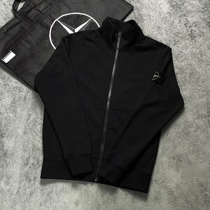 STONE ISLAND　パーカ　アウター　ジャケット　スポーツ　シンプル　ロゴ付き　メンズ　S/M/XL　サイズ選択可能 b344