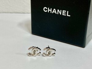 CHANEL Chanel earrings here Mark earrings silver color accessory preservation box attaching 