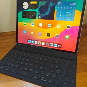 iPad Pro 12.9インチ 第3世代 スペースグレー 64GB Smart Keyboard Folioセットの画像1