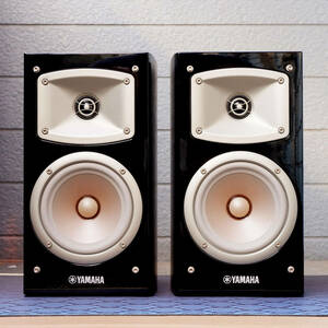 YAMAHA NS-B330(B)li fine speaker 