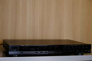 ◆ ALPINE/LUXMAN T−117 FM/AM/TV STEREO TUNER 取扱説明書コピー付き 動作品 ジャンク 