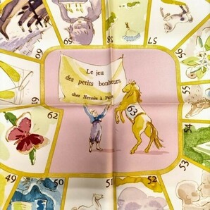 T696-SK1-659◎ HERMES エルメス カレ90 大判スクエアスカーフ 幸せの小さなゲーム ピンク シルク サイズ(約)87cm×88.5cm ⑥の画像2