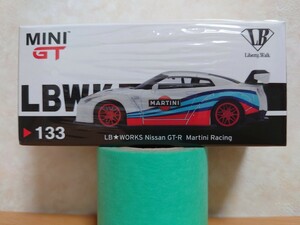 1/64 MINI-GT 133-R LB★WORKS Nissan GT-R (R35) Martini Racing RHD