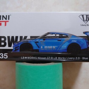 1/64 MINI-GT 135-R LB★WORKS Nissan GT-R (R35) RHD Blueの画像1