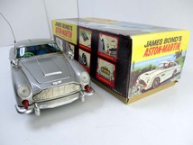 Gilbert/アオシン1965年製　James Bond 007仕様 Aston Martin DB5 　完動美品　長さ約28cm_画像5