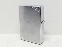 D242-103E　ZIPPO/ジッポー　オイルライター　1937レプリカ　ダイアゴナルライン　クロームヘアライン　1985年製【中古品】_画像2