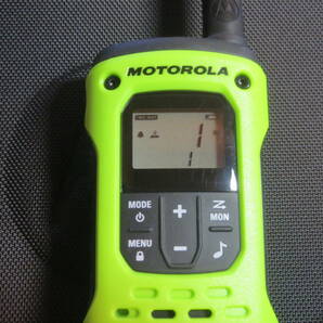 完全防水 ★MOTOROLA モトローラ Talkabout T605 2台 トランシーバー 無線機 ★ ＬＥＤライト ５６ｋｍ通信 電池でも動作可能の画像2