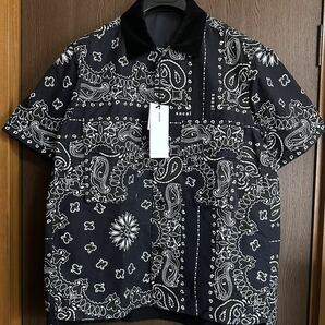 濃紺1新品 sacai サカイ メンズ バンダナ プリント 半袖シャツ ブランドロゴ 半袖 Tシャツ カットソー 23AW size 1 S 濃紺 オーバーサイズ