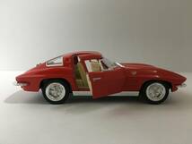 1963 シボレー コルベット スティングレイ レッド　Kinsmart　キンスマート社製　 1/36 ミニカー_画像4