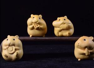 黄楊木彫の食いしん坊ハムスターを彫る